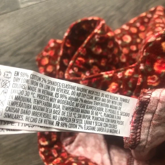 Forever21 Mini Floral A-line‎ Velvet Skirt | Size M - Picture 5 of 7